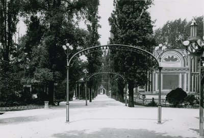 Cremorne Gardens, London: Centre Walk by English Photographer